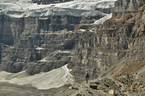 Banff_NP_Plain_of_6_Glaciers_2.jpg