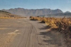 kaldera_wulkanu_Bromo_jeep_safari_Jawa.jpg