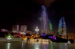 Baku Wieze ognia noc.jpg