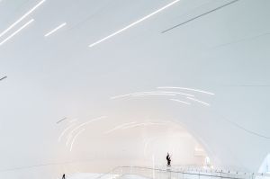 Heydar Aliyev Center 2.jpg