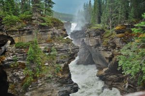 Athabasca_Falls_gardziel.jpg