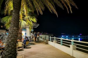 Cannes promenada.jpg