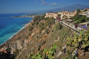 Taormina panorama.jpg