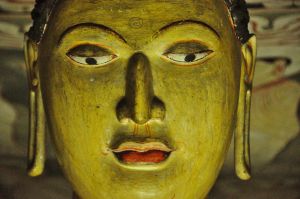 budda_face_dambula_sri_lanka.jpg