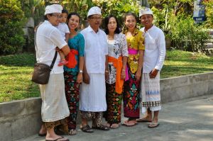 Tirta_Empul_rodzina_Bali.jpg