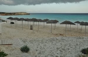 Nissi_Beach_przed_sezonem.jpg