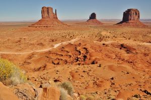 1_Monument_Valley_2.jpg